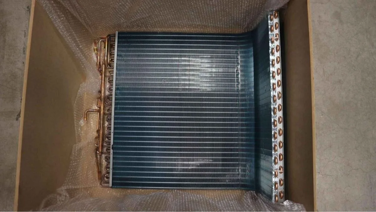 NEUF  - ENSEMBLE CONDENSEUR A AIR . 1863019 - 3P082141-7 pour ERHQ008ADV3 /ERHQ008ADV38 /ERHQ008ADV39 - DAIKIN
